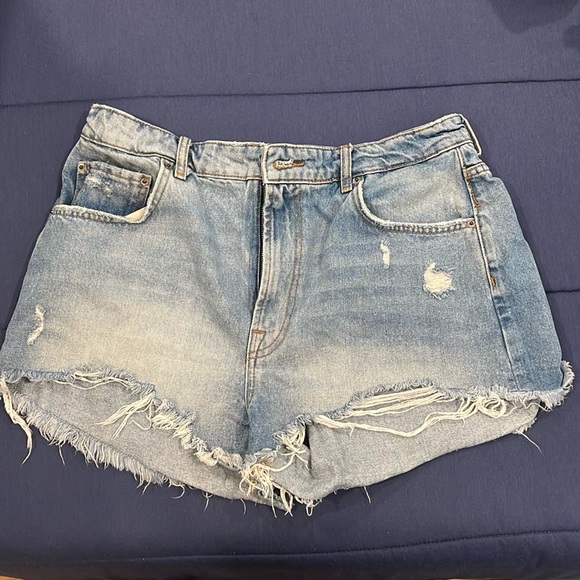 ZARA Shorts - Picture 1 of 4